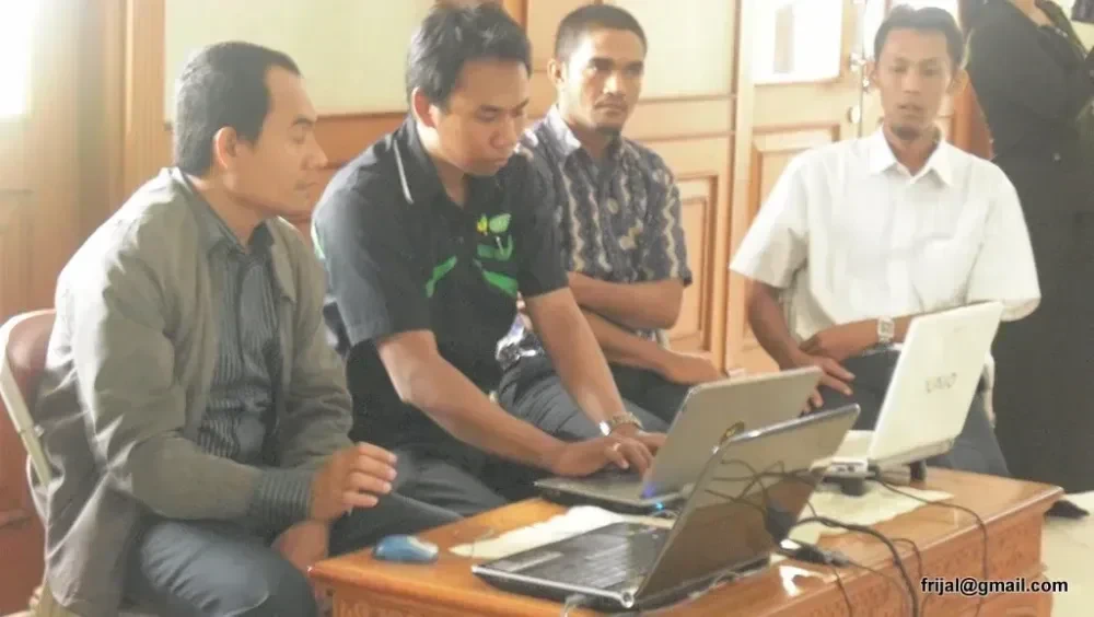 Presentasi narasumber