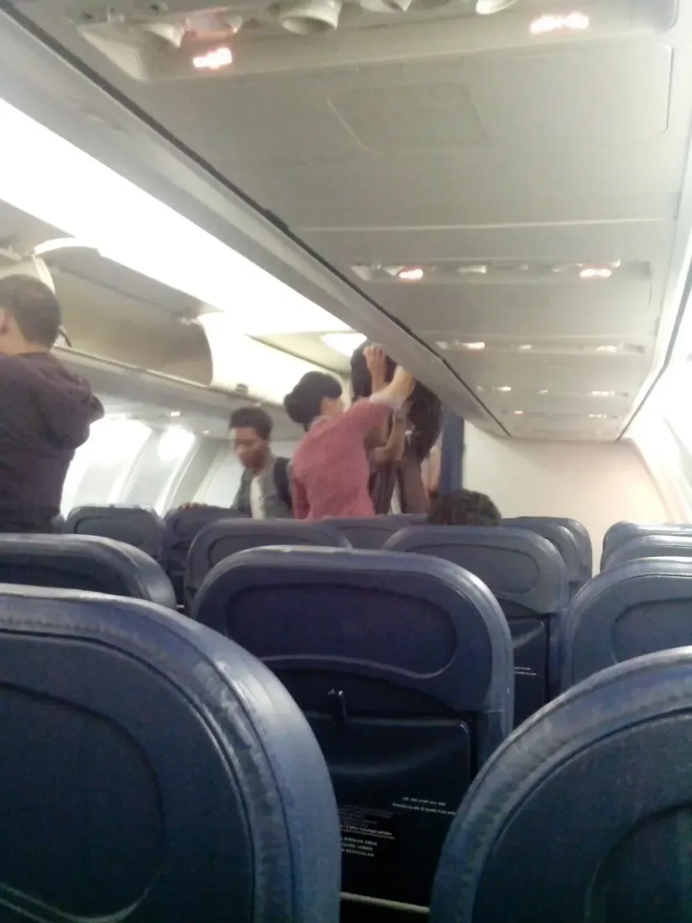 Penerbangan Lion Air jam 17:40 WITA