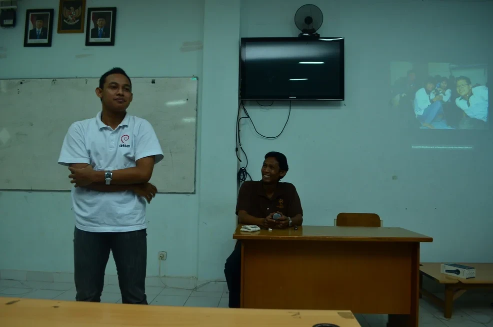 Pemaparan materi oleh pembicara