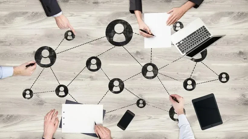 Masa depan ensiklopedia bebas yang aman, inklusif, dan bebas dari disinformasi mesin