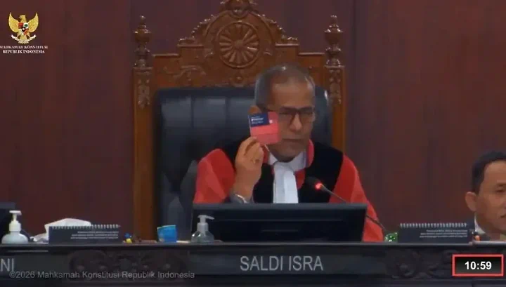 Saldi Isra Bawa Kartu Perdana ke MK: Debat Kuota Internet Hangus