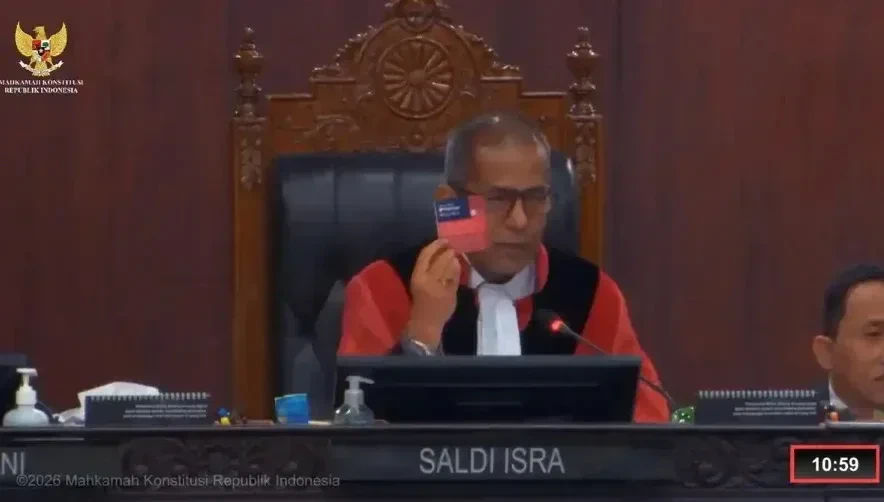 Saldi Isra Bawa Kartu Perdana ke MK: Debat Kuota Internet Hangus