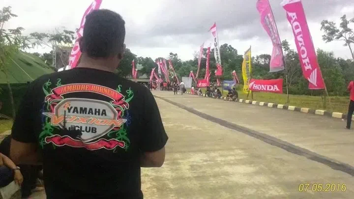 Suasana keramaian Jambore Vixion dengan sponsor Honda