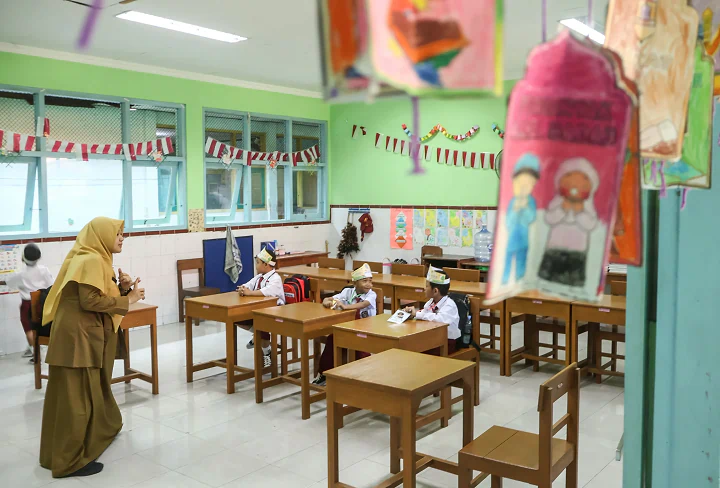 Sekolah Negeri Sepi Peminat: Analisis dan Solusi di Era Digital