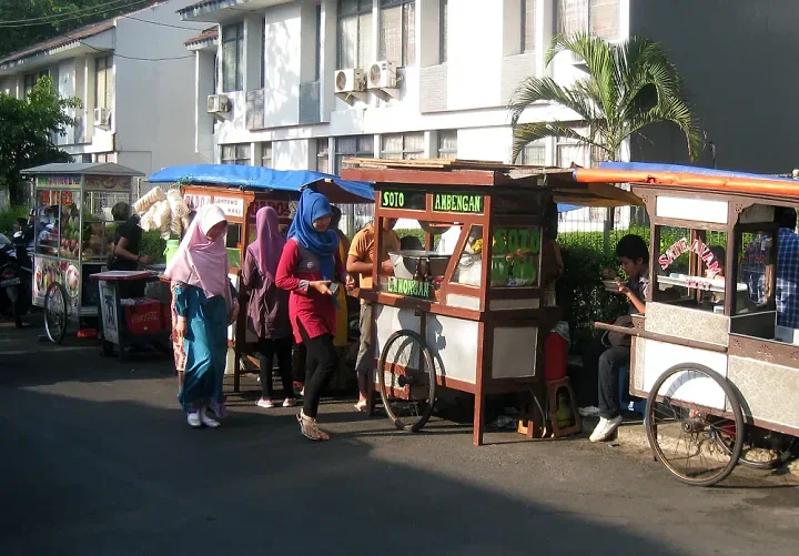 Nishab, Regulasi, dan Realitas Ekonomi Indonesia - Kontroversi Kritis Zakat 7 Juta